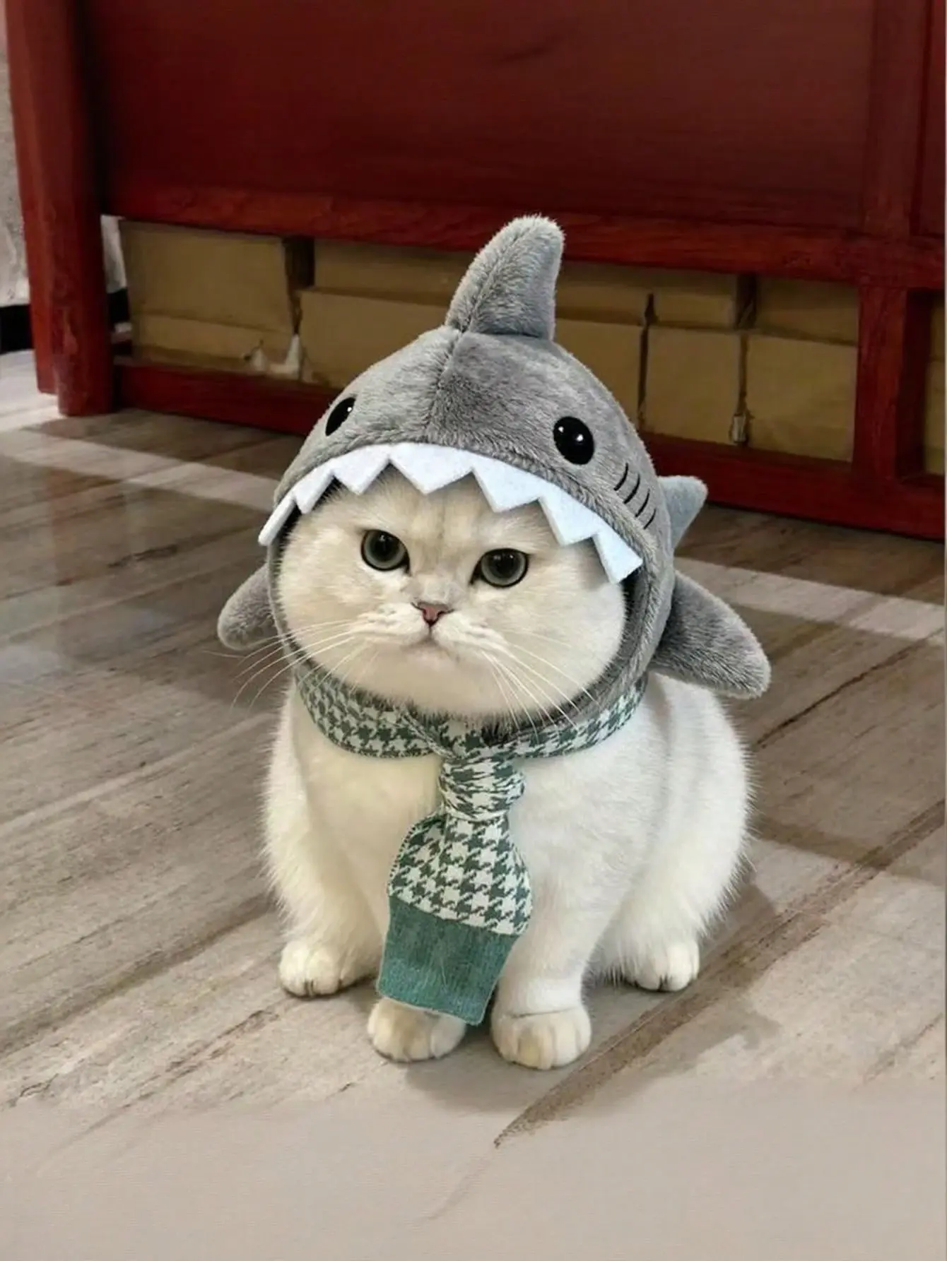 AESS x PETSIN Polyester Shark-Shaped Pet Headgear, Soft Plush Adjustable-Strap Accessory with Adorable Look for Dogs & Cats – Everyday Photoshoots, Holiday Props