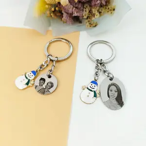 2024 New Keychain Customized Silver Snowman Keychain Photo Customized Circular Christmas Keychain As a Christmas Gift For Family with Personalized Photo Charm