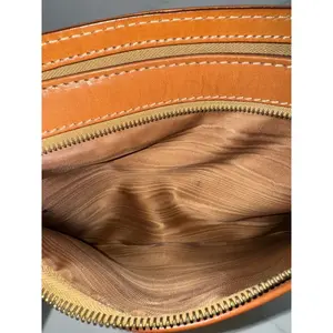 Pre-owned Leather Clutches & Wristlets Brown Monogram Clutch – Canvas Pouch with Tan Trim