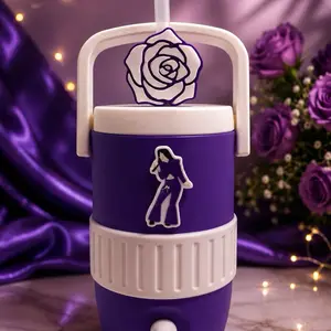 Selena Can Holder