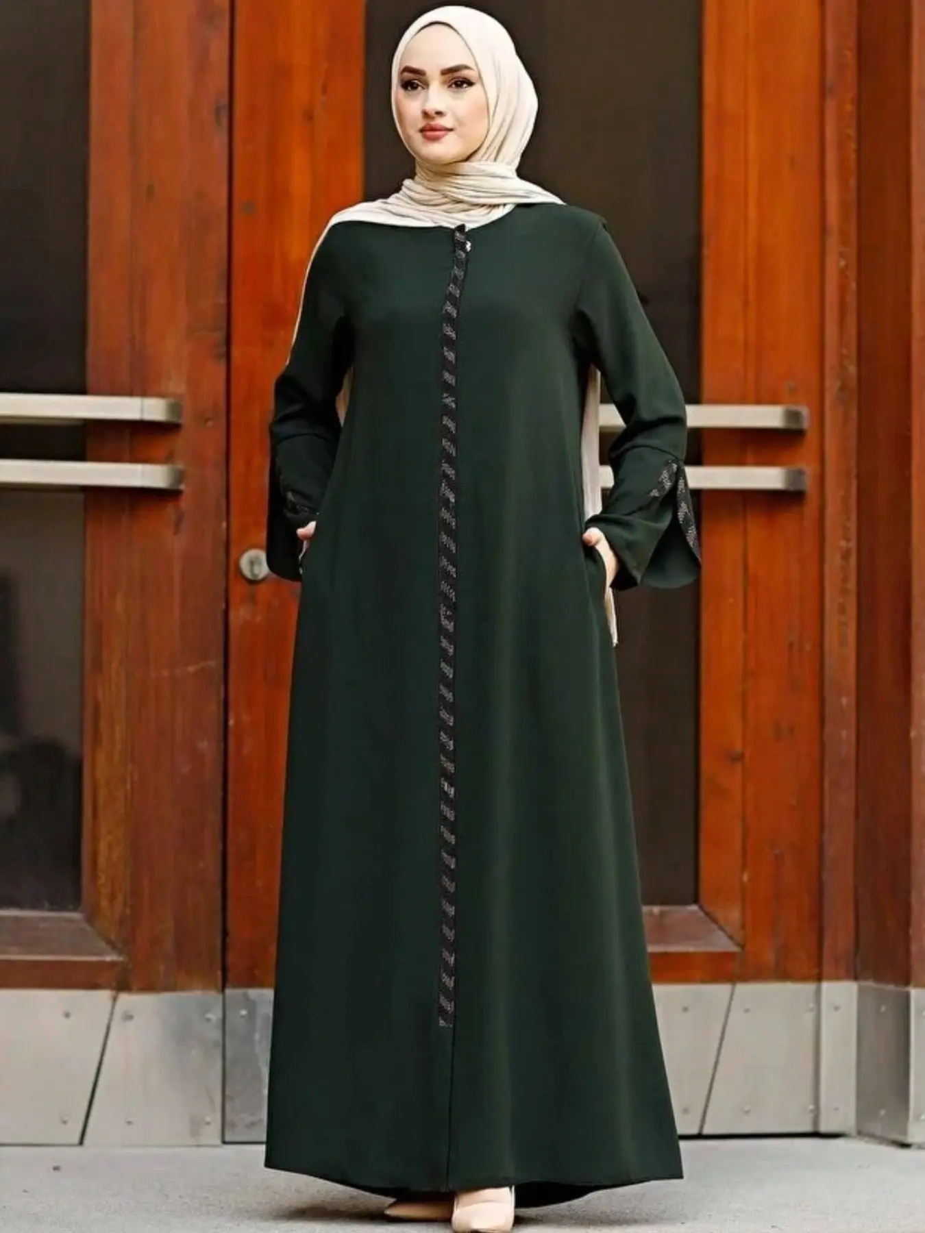 Elegant Sequin Dress with Bell Sleeves, Long Loose-Fit Evening Gown, Plain Design for All Seasons, High-Quality Office Wear
