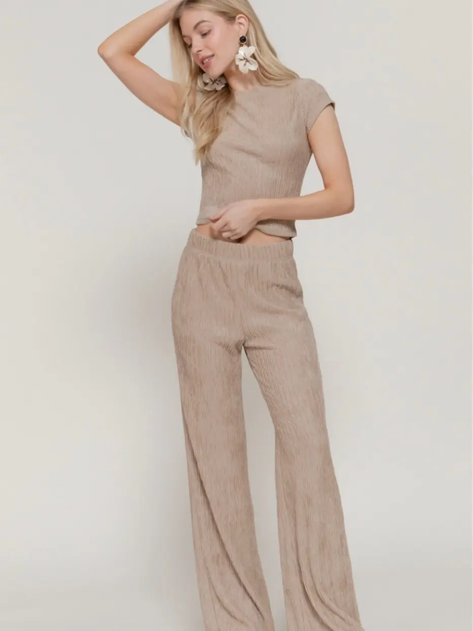 SHORT SLEEVE & FLARE PANTS SET