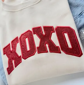 [Ship from US] Embroidered Glitter Valentines Day XOXO Crewneck | Sweatshirt Outfit | Sweatshirt