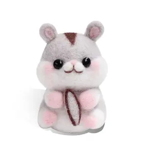 Hamster Needle Felting Kit. Wizardi DIY Wool Craft Kit F07N8-W1