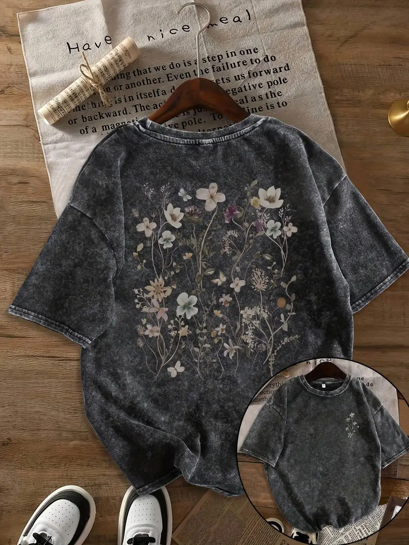 Women's Retro Floral Cotton Graphic Tee - Crewneck Short-Sleeve Streetwear Top, Washed Design, Breathable, Comfortable Fit, Everyday Women's Tops, Graphic Tees Women