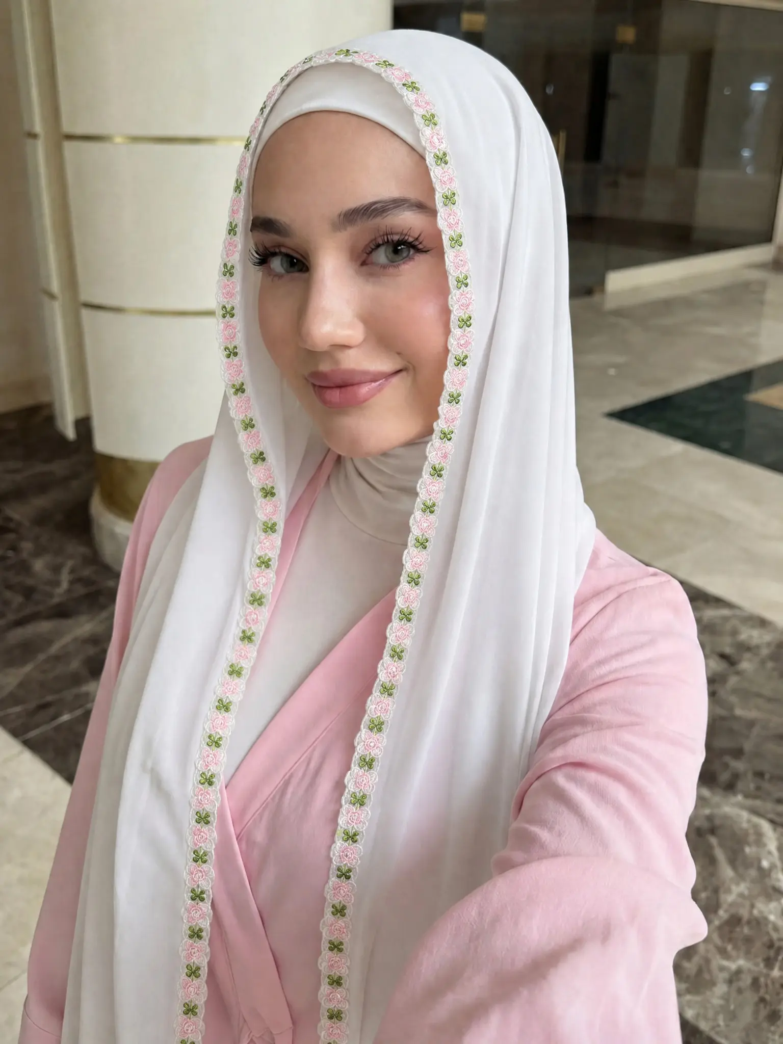 Elegant Long Rose Embroidered 3D Chiffon Edge Modest Women's Scarf, Lightweight Fashionable Headscarf, Breathable Hijab for Outdoor Prayer