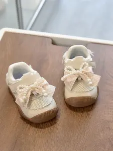 2026 Spring Baby Girl Pearl Bow Walker Shoes, Breathable Mesh Velcro Soft Sole, Anti-Slip Princess Style Toddler Shoes