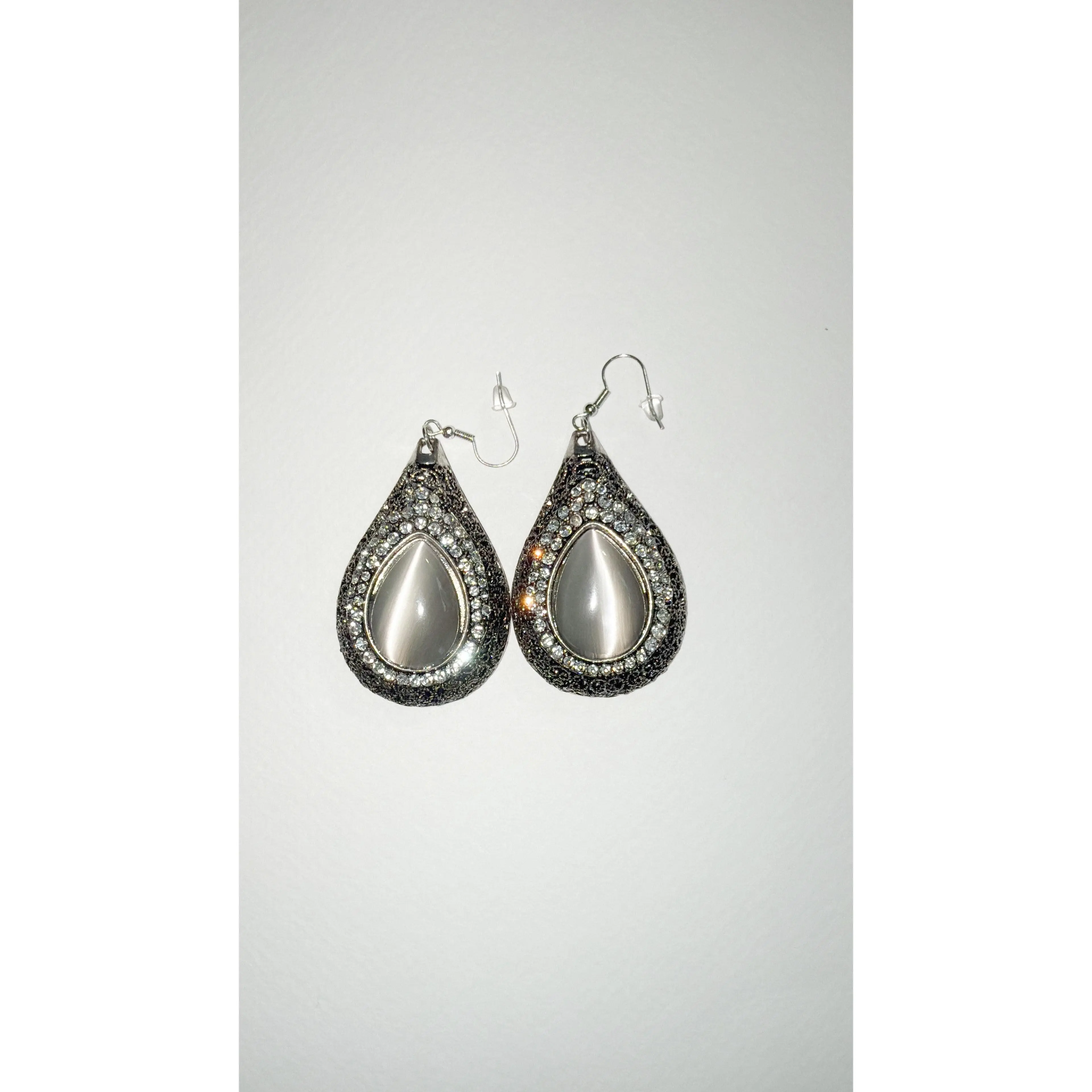 Vintage Upcycled Earrings – One‑of‑a‑Kind sustainable style