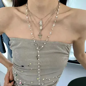 Y2K cross pendant layered pearl necklace, fashionable and unique, popular on social media, vintage style, suitable for shopping, collarbone chain, long chain