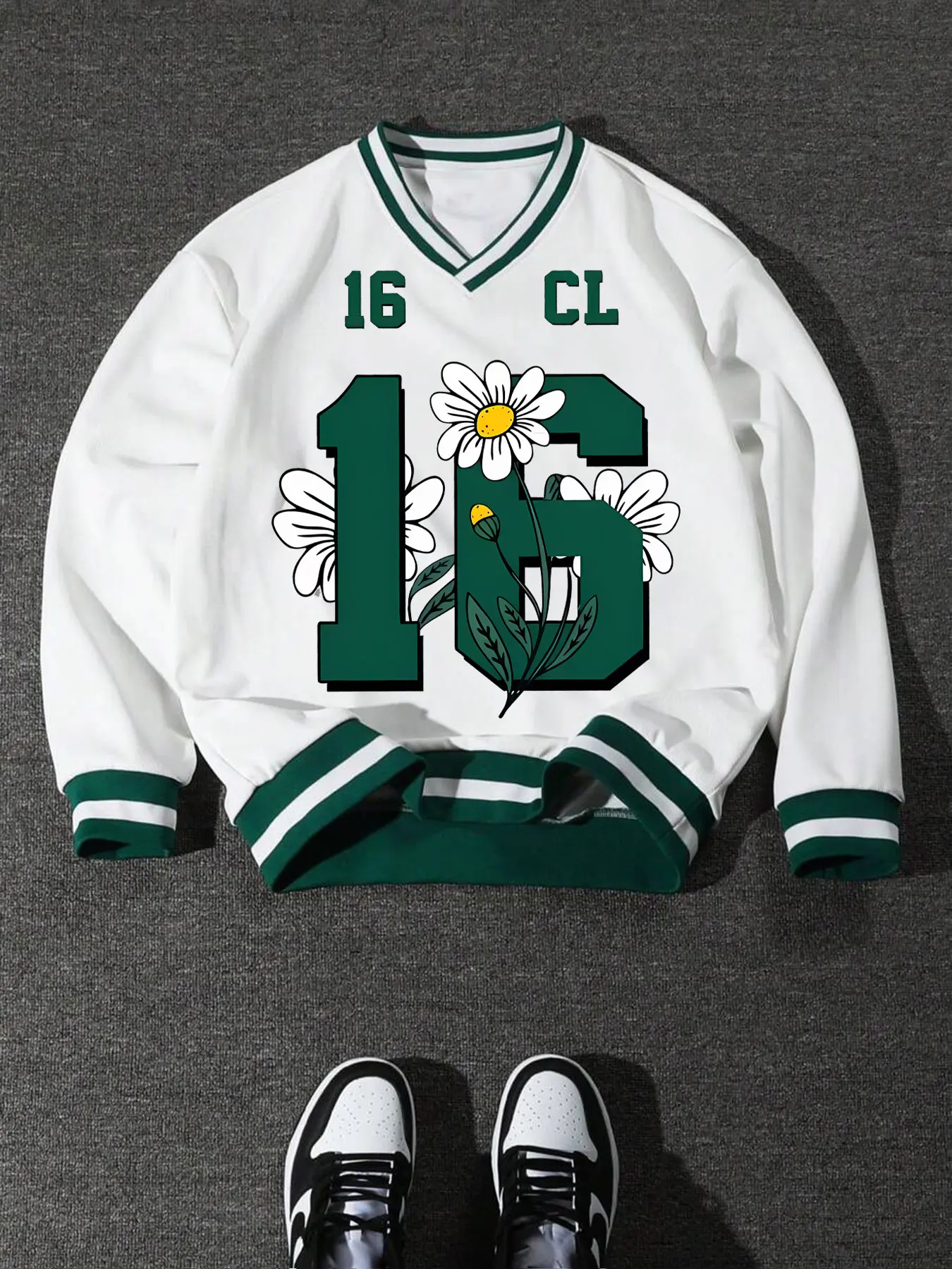 American Vintage College Style V Neck Sweatshirt, Fresh Colors Available, Printed with Number '16' & Floral Design, Trendy All-Season Wear