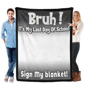 Graduation-Themed Blanket, 2026 Last Day of School Autograph Throw, Soft Plush Fleece Oversized Keepsake for Students, Cozy Versatile for Travel Camping, Graduation-Themed Blankets