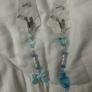 custom kpop keychain, kpop group keychain, kpop keychain, bias keychain, kpop bag charm, custom kpop bias keychain perfect gift beaded keychains