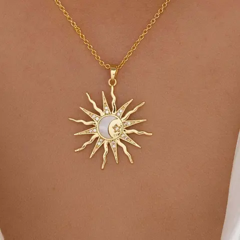 Niche diamond-set Sun pendant women's alloy Moon star pendant fashion collarbone chain collars Aurora Necklace Neck Jewelry