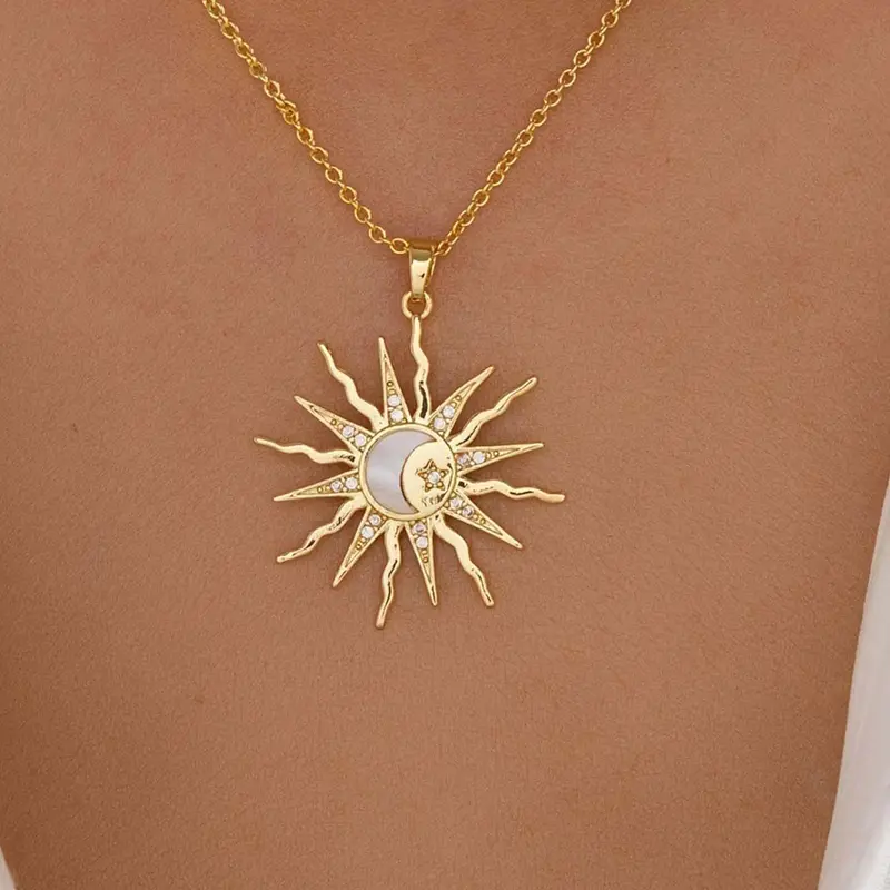 Niche diamond-set Sun pendant women's alloy Moon star pendant fashion collarbone chain collars Aurora Necklace Neck Jewelry