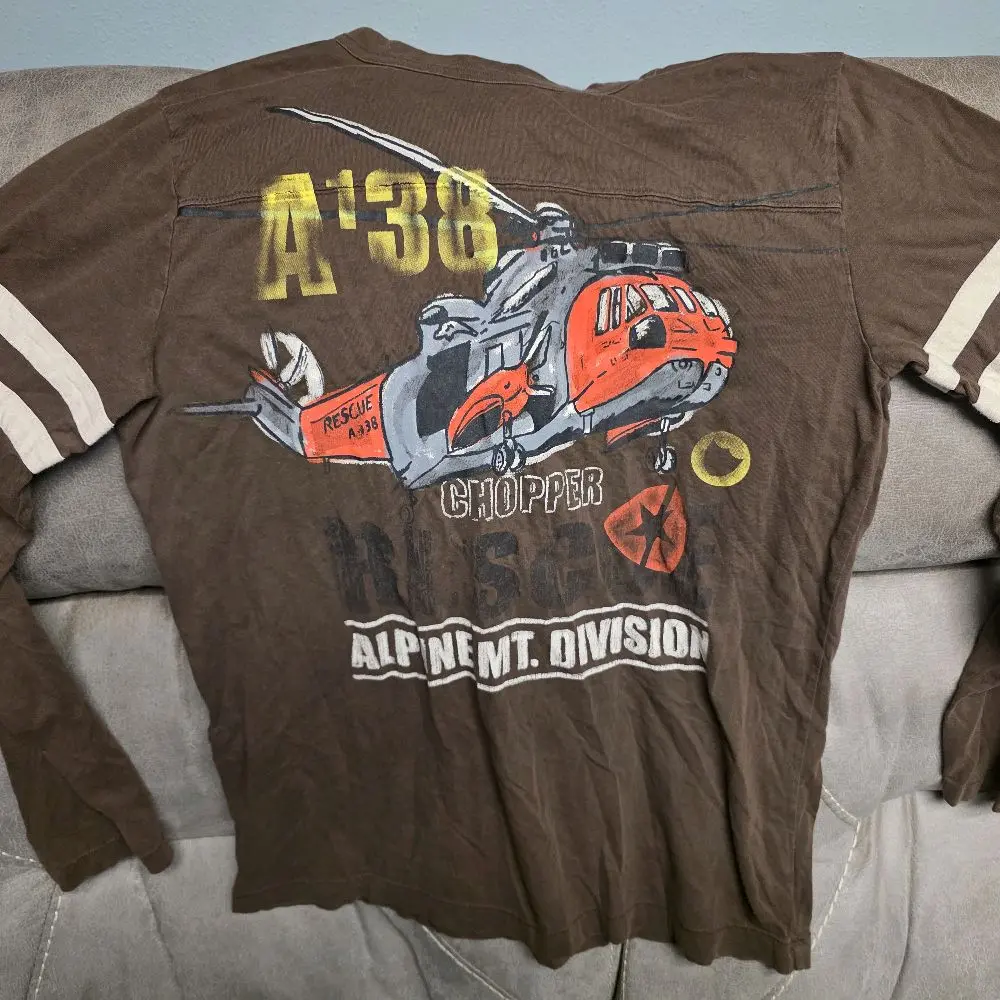 Brown Cherokee brand Tshirt XL