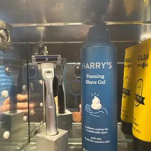 Harry's Original Gift Shave Sets 5 Blades Stainless Steel Blades - Razor Handle, Blade Refills, Shave Gel or Cream, and Travel Blade Cover