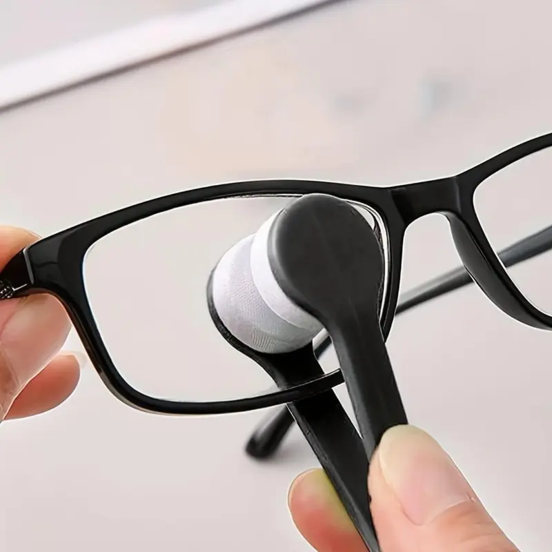 Portable Mini Multifunctional Cleaning Tool for Women & Men, Anti-scratch Lens Cleaning Tool, Easy To Carry for Daily Use, Black