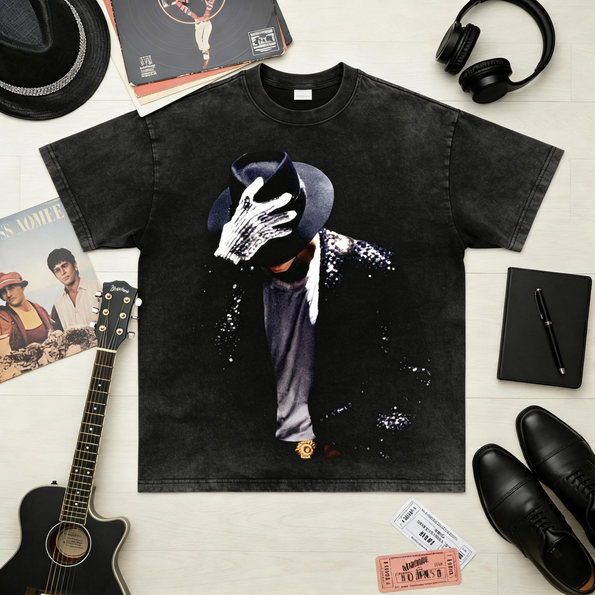 Michael Jackson V4 Shirt Vintage Graphic 90s Shirt Hip Hop Streetwear Unisex for Woman and Man Unisex Gift for Him Her 100% Cotton King of Pop Retro Short Sleeve Tee