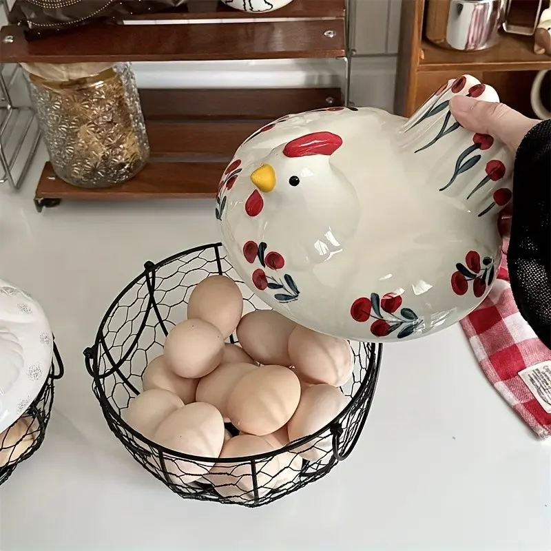 Farmhouse Hen-Shaped Ceramic & Metal Wire Egg Basket with Lid, Multi-Use Egg Holder, Kitchen Organizer, Cute Decorative Design, Decorative Storage, Ideal Gift