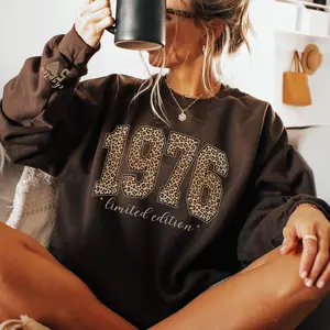 1976 Retro Birthday Sweatshirt, Leopard 50th Birthday Gifts for Women, Christmas Gift for Mom Fiftieth Sweater Born, Gift for Her
