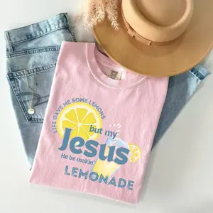 Comfort Colors Life Gave Me Lemons Jesus Makes Lemonade Tee, Christian Faith T-Shirt, Cute Lemon Retro Graphic Tee Gift for Teens