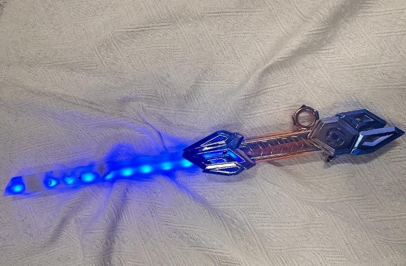 Item: Leiteng Lightsaber Toy