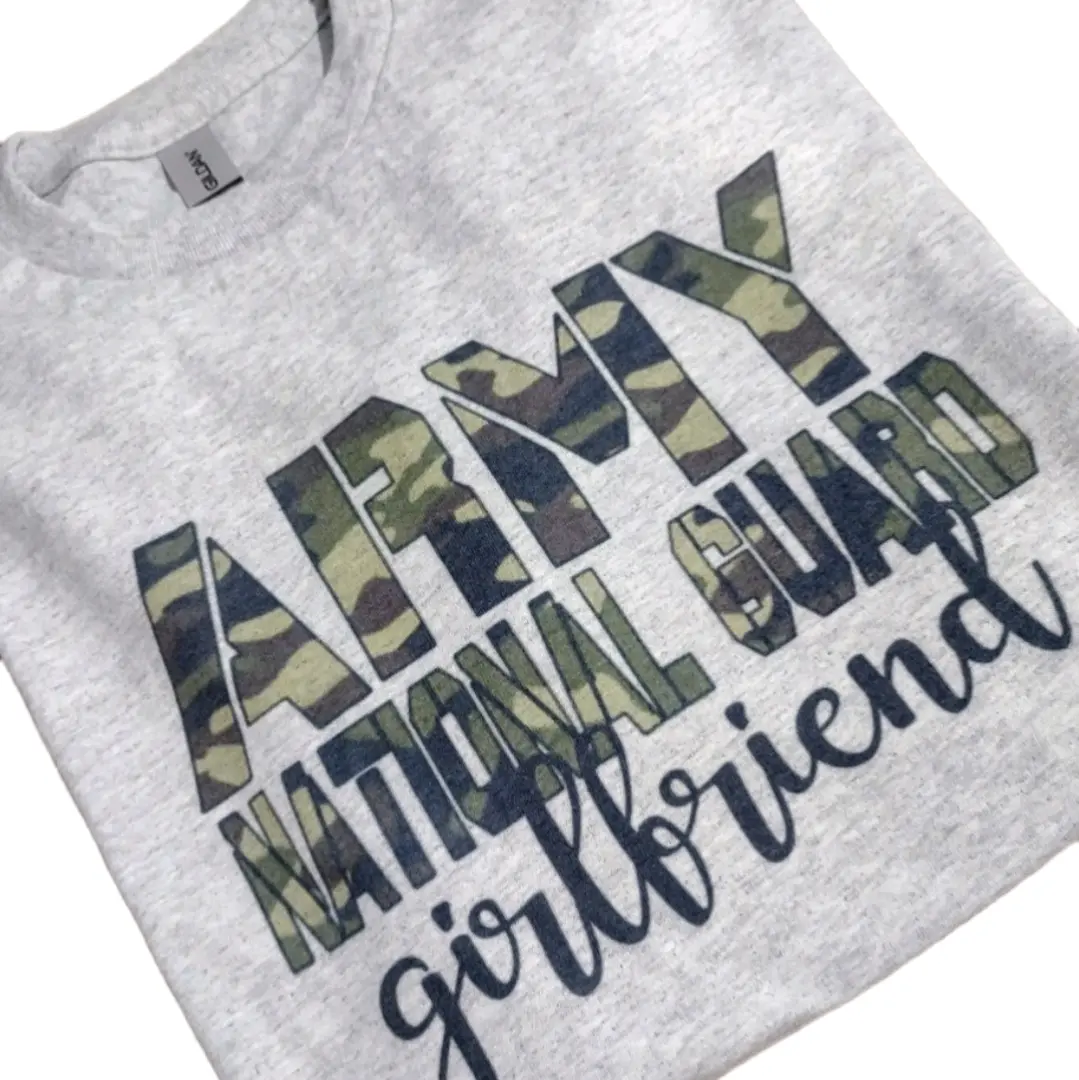 Army Girlfriend T-Shirt for Women - Top Style - Womenswear Tshirt short n sweet tour merch trashed vintage cozy flannel wind jacket thermal casual