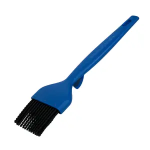 Razor Extra Wide Basting Brush