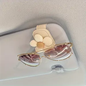 Flower Design Magnetic Glasses Clip, Car Sunshade Holder, Multi-functional Ticket Holder, Exquisite and Compact, Easy Installation, Car Storage Organizers, Car Organization Supplies, for Women Car Accessories, Car Interior Accessories Girls