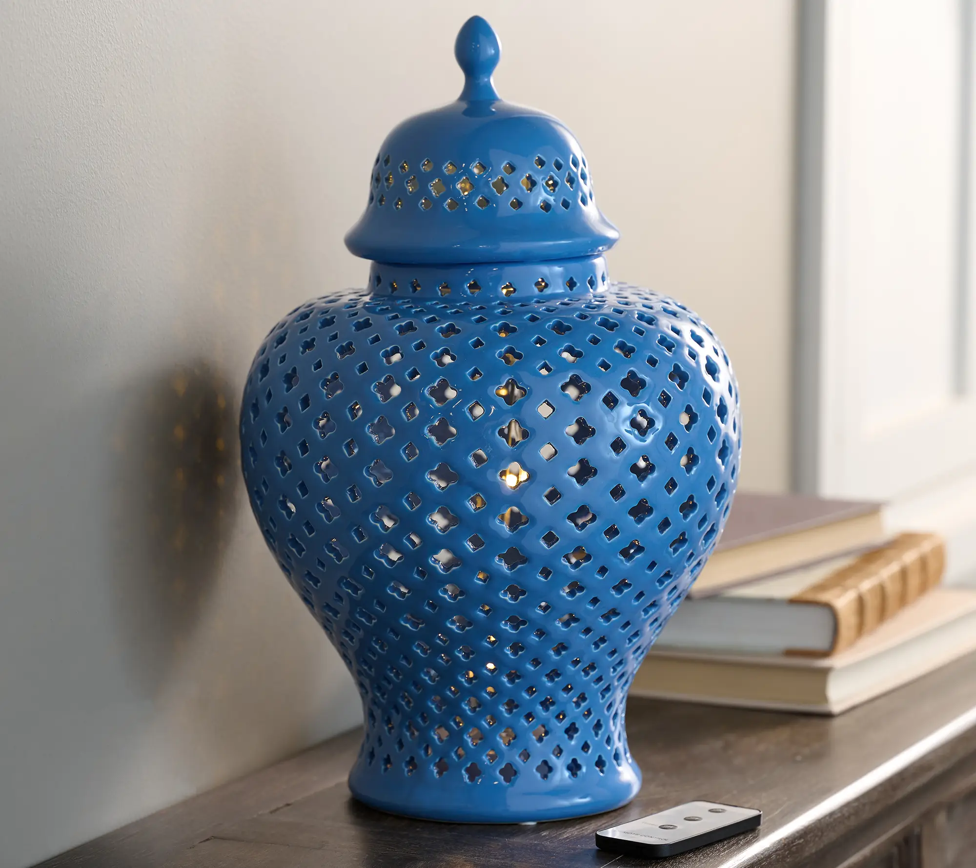 Hotel du Cobb Lantern Ginger Jar with LED Lights and Remote