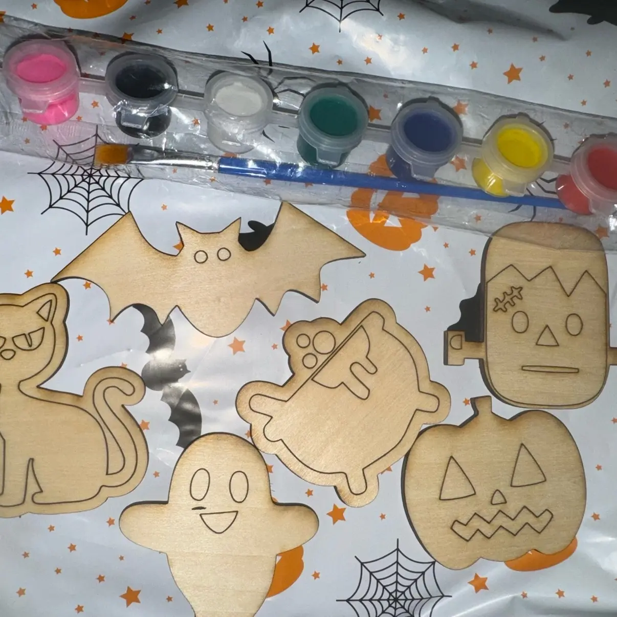 Halloween magnet paint set