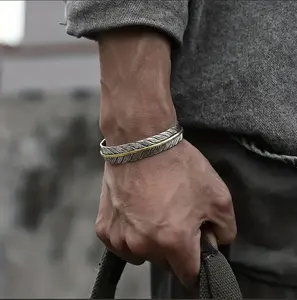 Men‘s Vintage Silver Feather Cuff Bracelet Retro Jewelry Adjustable Wrist Bangle Bracelet Gift