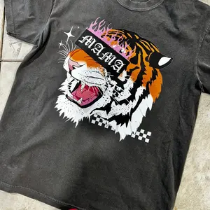 Roarrrr mama T-shirt