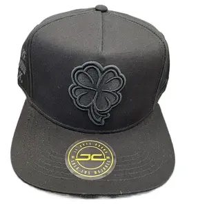 Gorra Black with Clover Design - Simple Product Title Provided