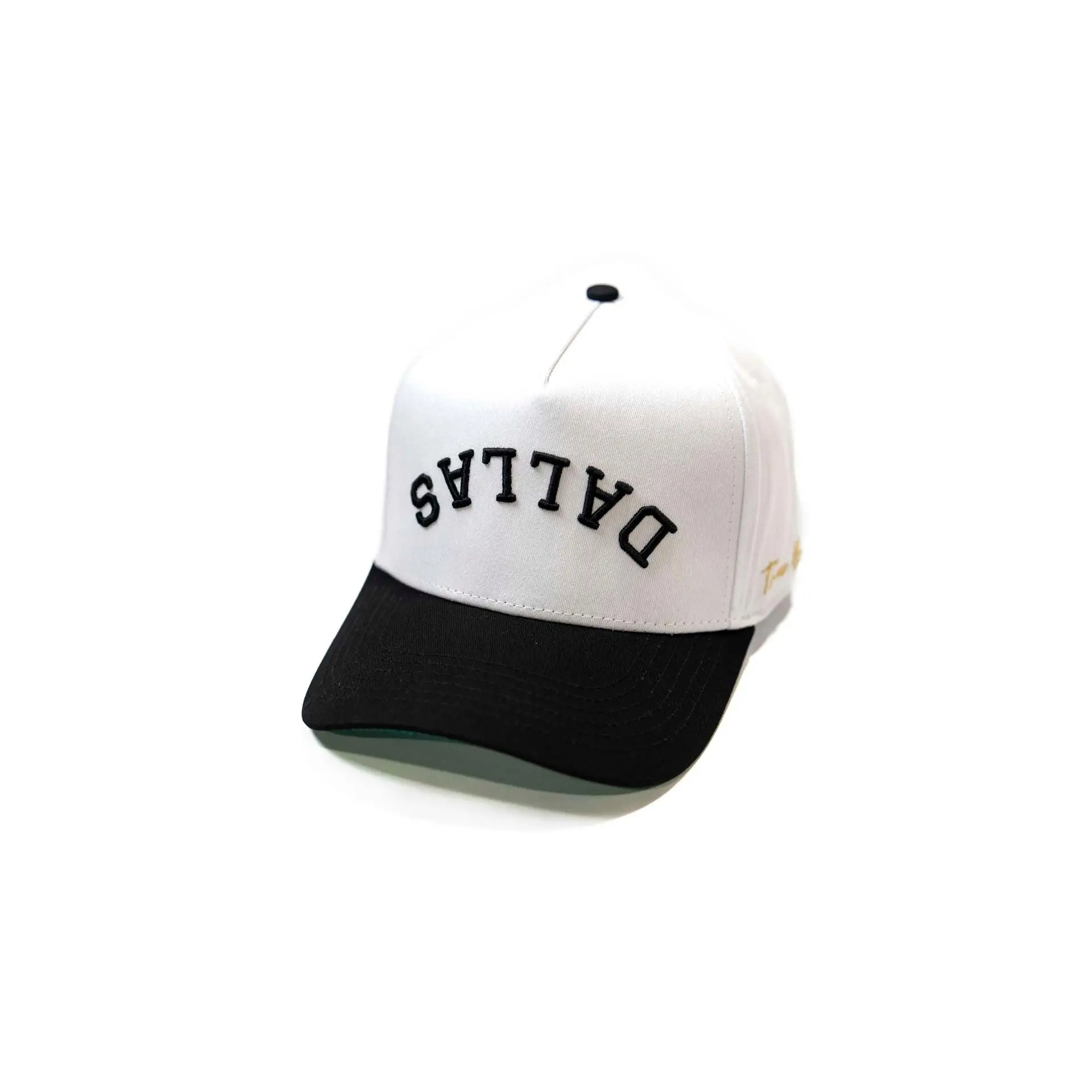 Precurved Dallas snapback - BLACK / WHITE Precurved Dallas snapback - BLACK / WHITE