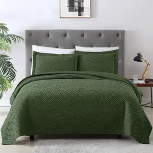Full Queen Size Olive Green 3 Piece Quilt Set Lightweight Soft Modern Style Squares Pattern Coverlet Bedspread Set (1 Quilt, 2 Pillow Shams)