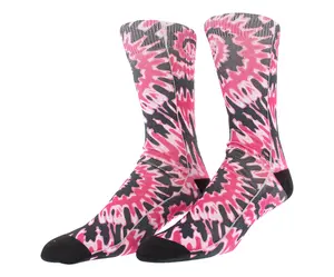 Sof Sole Mens Digital Design Spiral Sublimated Crew Socks Black 8.5/12.5, Color: Black/Fushcia