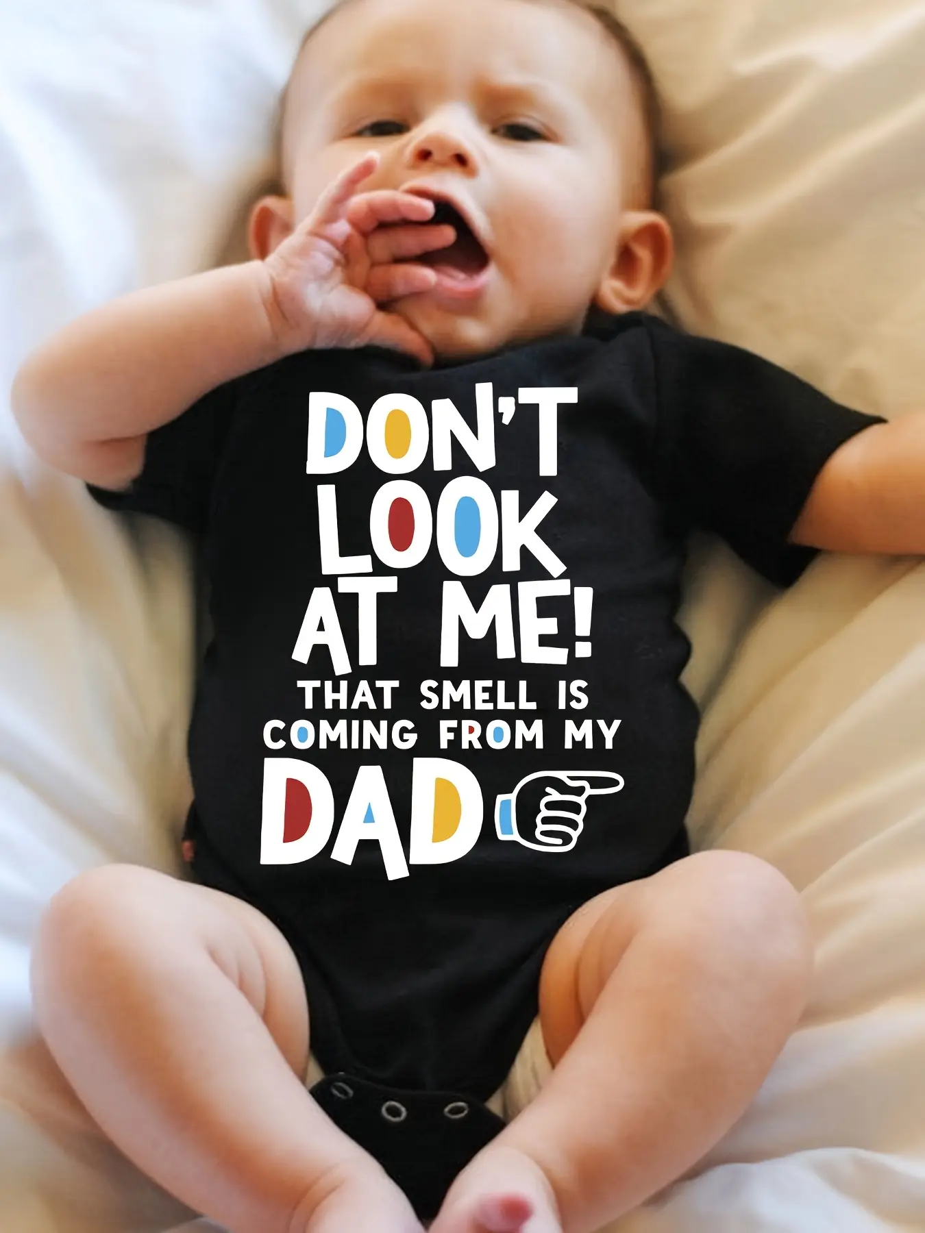 Unisex Newborn Short-Sleeve Bodysuit Without Guard, Cute Fitted 1-Piece Baby Clothing, Funny "Don't Look At Me! That Smell Is Coming From My Dad" Graphic, Black, Onesie Shape Unisex Bodysuits & One-Pieces
