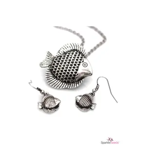 Catch of the Day - Silver Necklace Set Catch of the Day - Silver Necklace Set