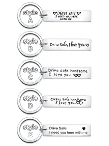 1 neutral silver cute keychain, engraved with phrases and heart shape, made of stainless steel, with safety wishes. Perfect for giving to lovers/friends during daily commuting/driving, as well as as as a Valentine's Day/Anniversary care gift.