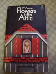 USED-Flowers in Attic by Virginia andrews (Paperback)