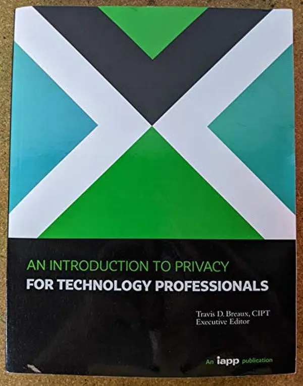 USED Book - An Introduction to Privacy for Technology Professionals - An iapp publication by Travis D. Breaux (Paperback) - english