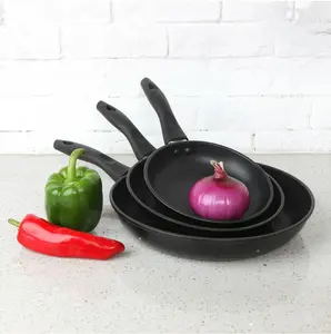 3-Piece Non-Stick Aluminum Skillet Set, Black 3-Piece Non-Stick Aluminum Skillet Set, Black