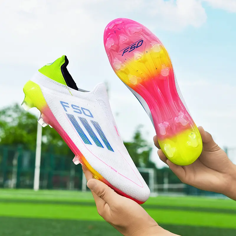 Long nails, 2037, white and green