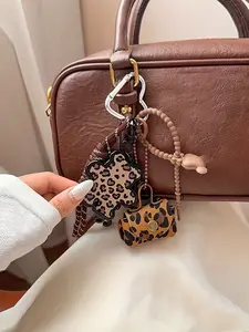 Retro Leopard Print Star Mini Bag Charm, Charms For Bags, Mallard-Style Niche Accessory, Paired With A Braided Cord And A Three-Dimensional Little Bear, Can Be Used As A Keychain, Suitable For Daily Commuting, Dating, Or Traveling