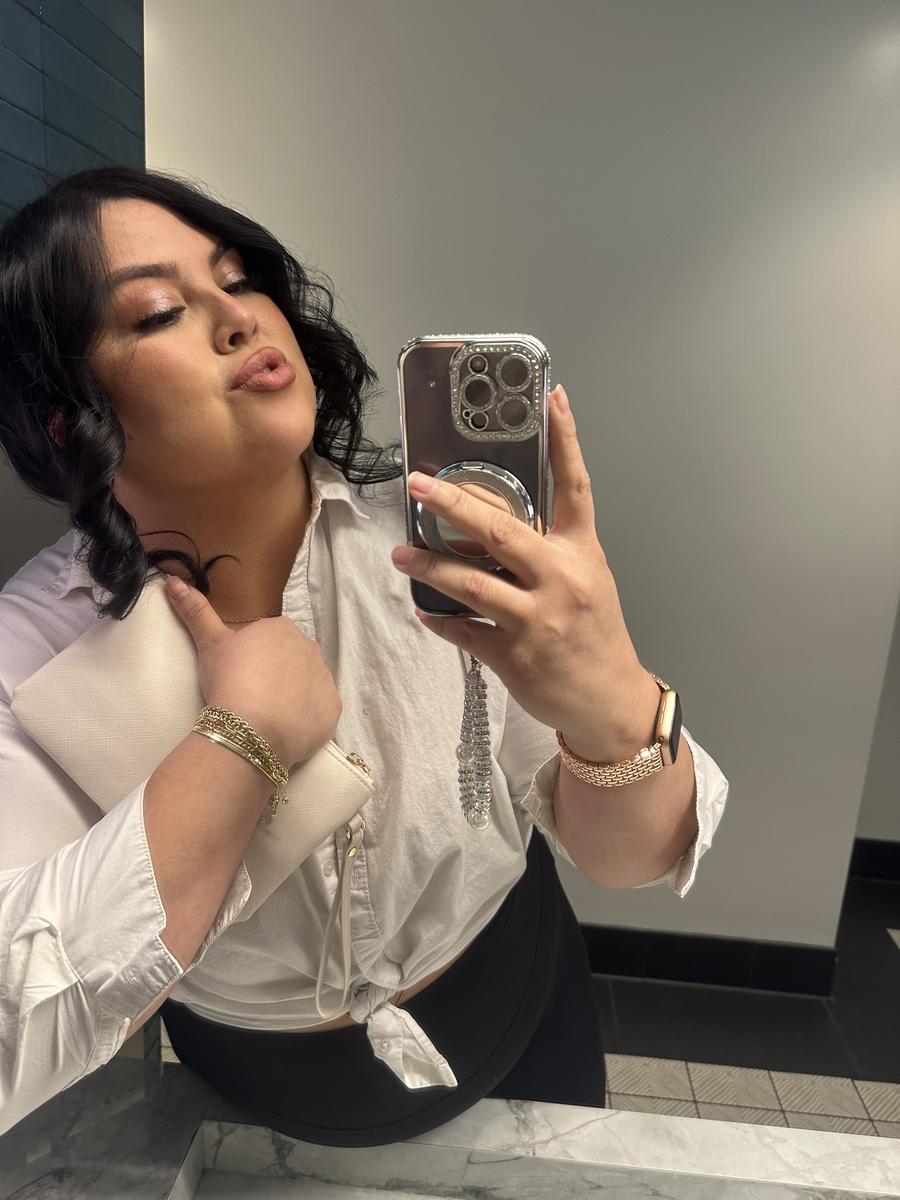 Item: Silver Case+Silver Stand+Bracelet, iPhone 14 Pro