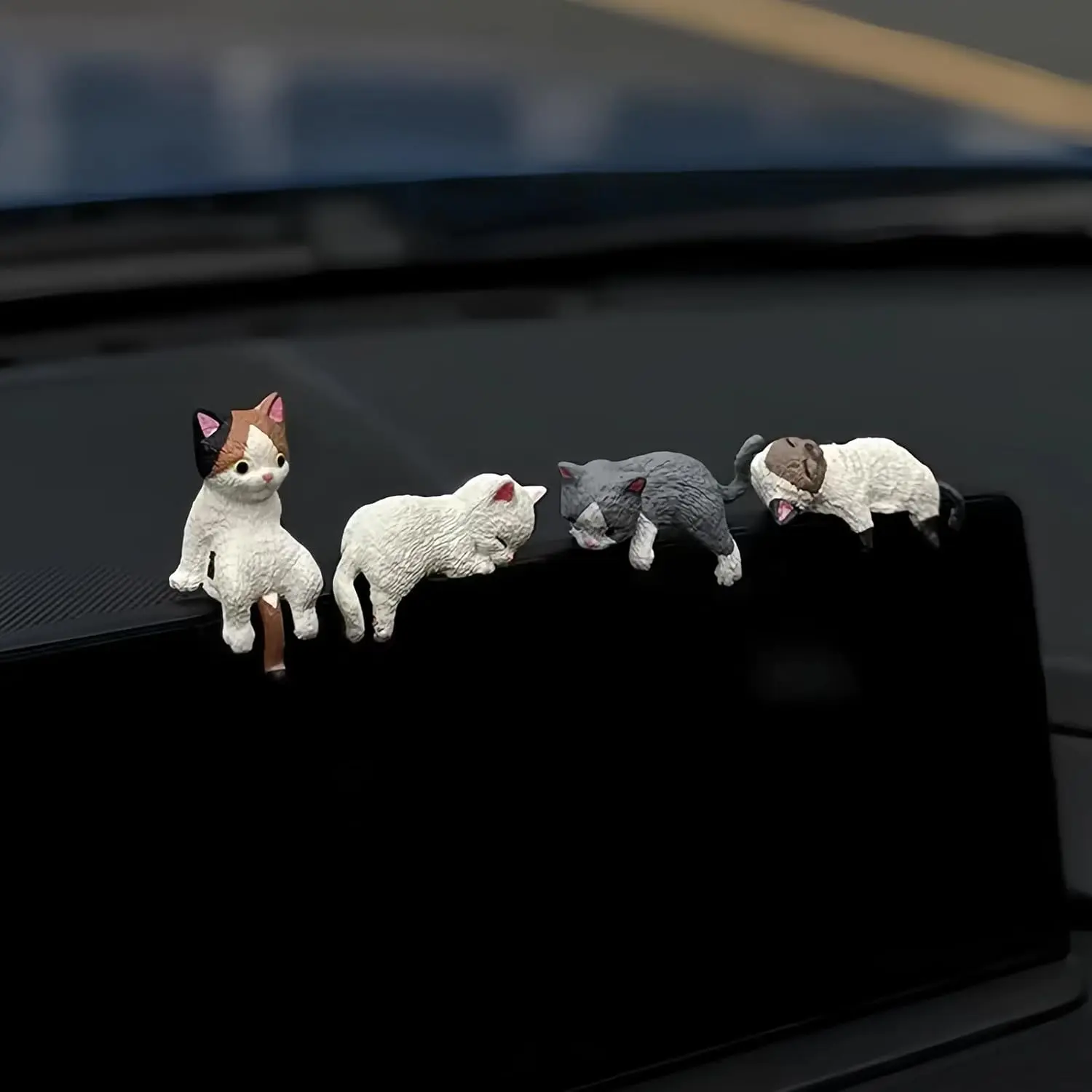 Cute Mini Car Cat Ornament,4PCS Funny Vehicle Rear View Mirror & Dash board Figurines Decoration,Automotive Interior Decor Accessories,Universal for SUV Sedan Truck