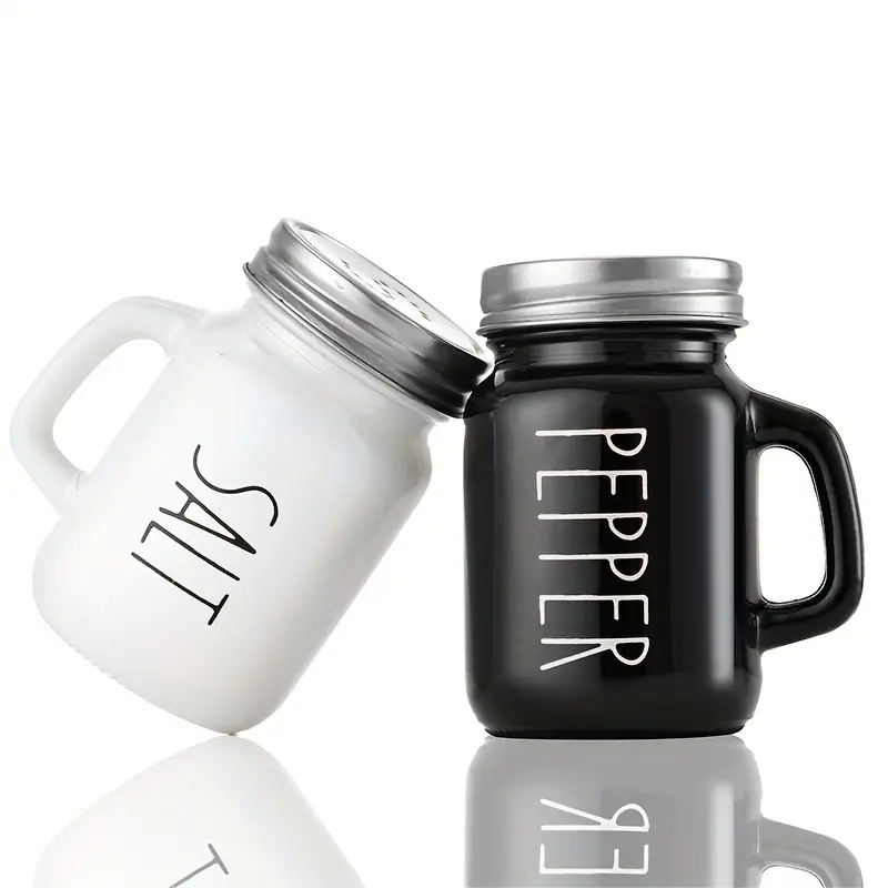 2pcs Farmhouse Salt And Pepper Shaker Set, Vintage Glass Black And White Shaker, 4.4OZ Spice Shakers With Handle And Stainless Steel Lid, Spice Jar, Spice Containers, Kitchen Accessaries, Kitchen Gadgets, Kitchenware, Chrismas Gifts, Halloween Gifts