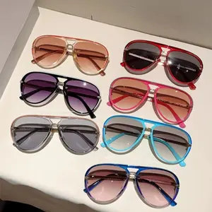 Vintage Aviator Sunglasses for Men & Women, Y2K Multi Color Gradient Lens Fashion Shades, Lightweight UV400 Metal Frame, Trendy Street Style Glasses for Vacation Driving Festival Wear