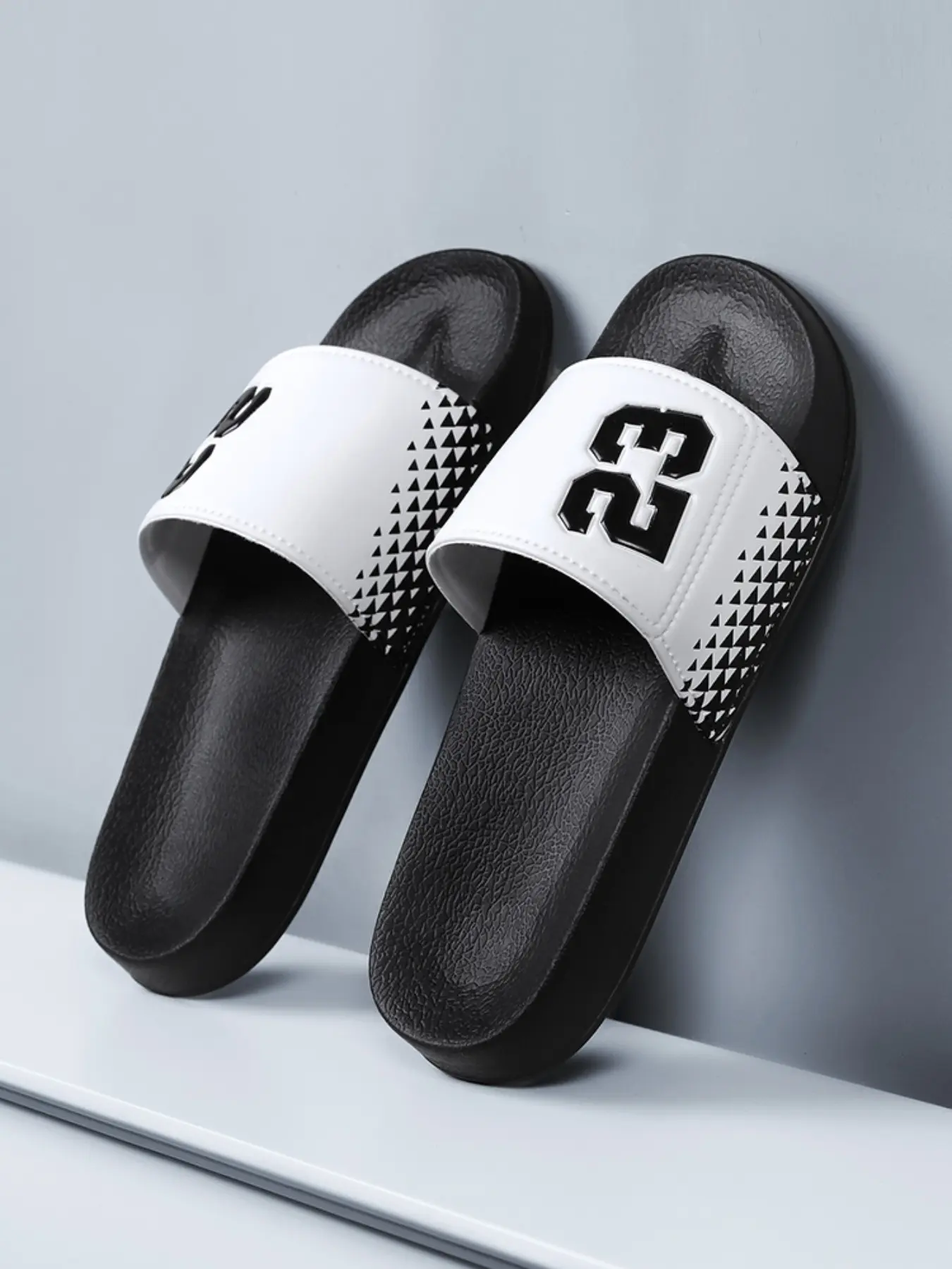 2026 Summer New Couples' Fashion Slippers Slide, Casual Beach Slippers Available in Black, White, and Red. Trendy Outdoor Breathable One-Piece Slippers, Must-Have for Travel, Beach, and Seaside!